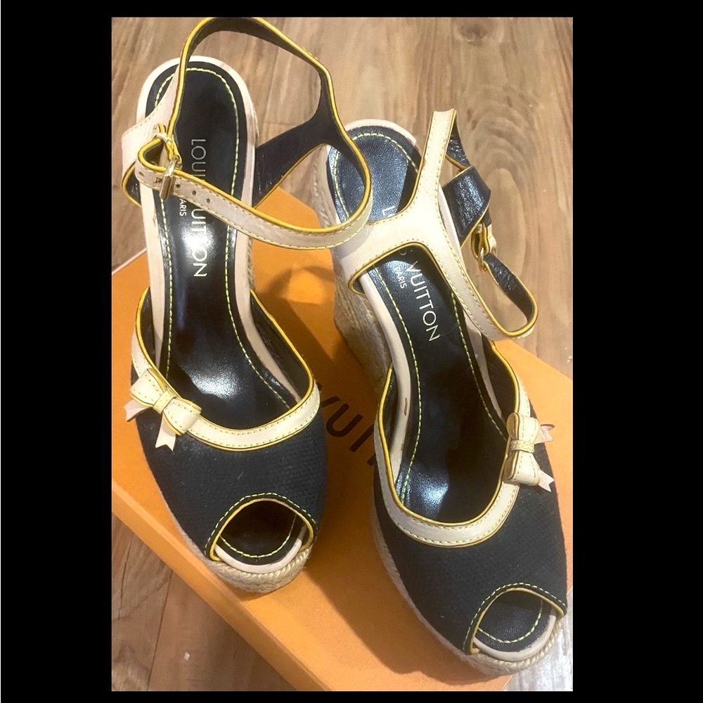 Louis Vuitton shoe size 39